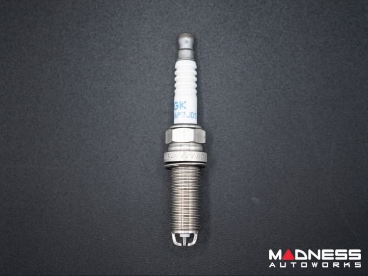 Alfa romeo giulia spark deals plug replacement